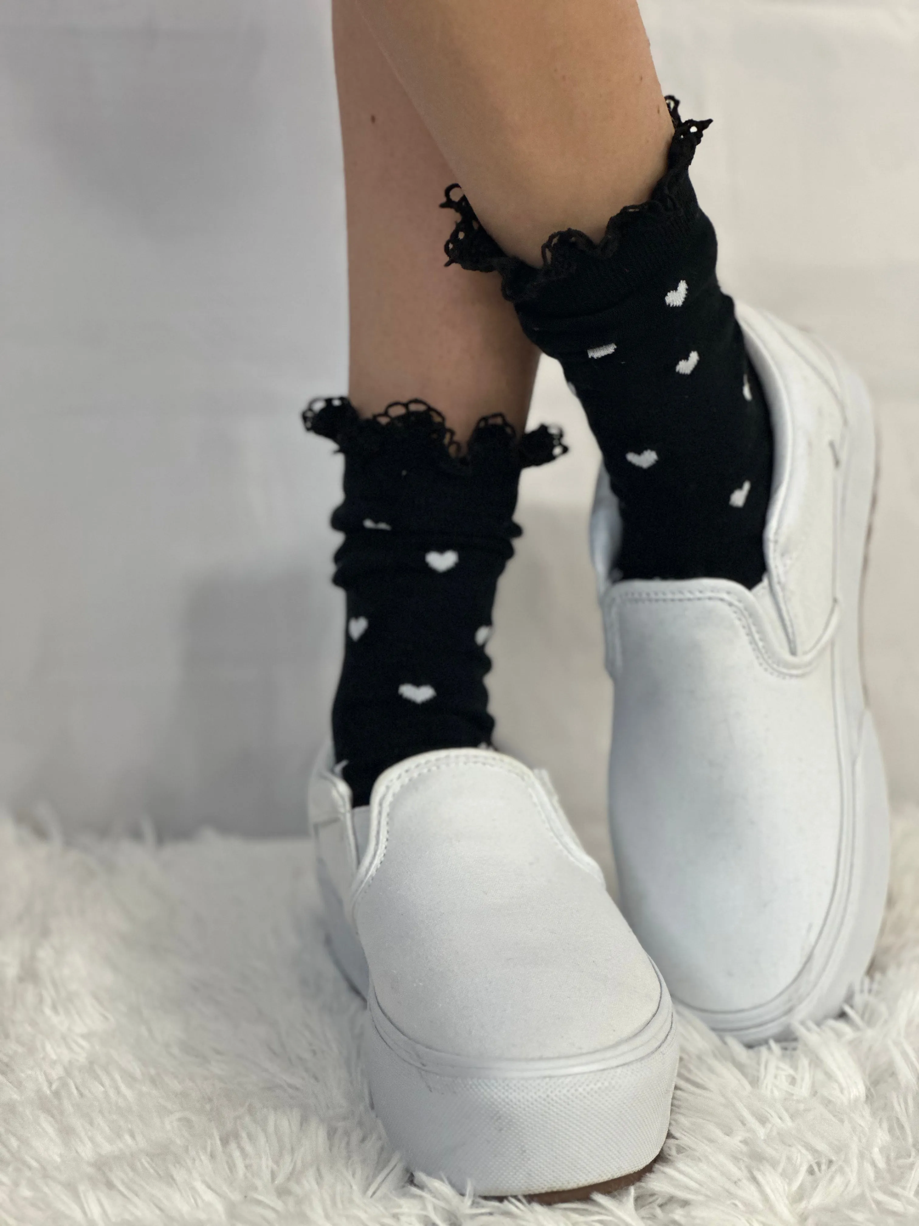 HEARTS DELIGHT  lace top heart ankle sock - black